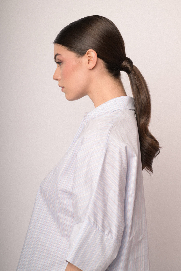 Camicia a righe con maniche crop