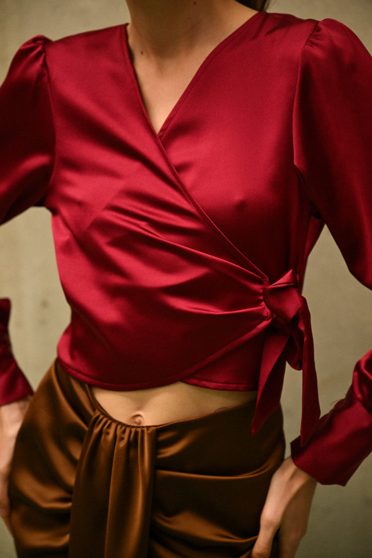 Blusa a portafoglio in raso