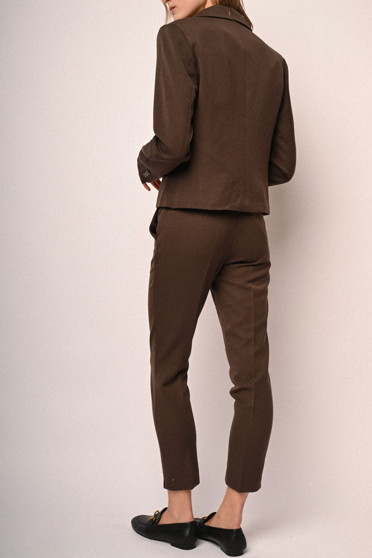 Pantaloni a sigaretta con piega stirata