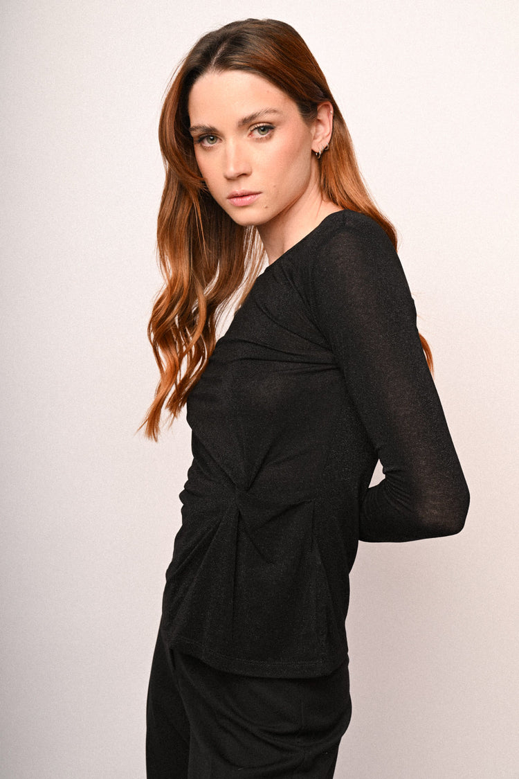 Top in maglia lurex con nodo