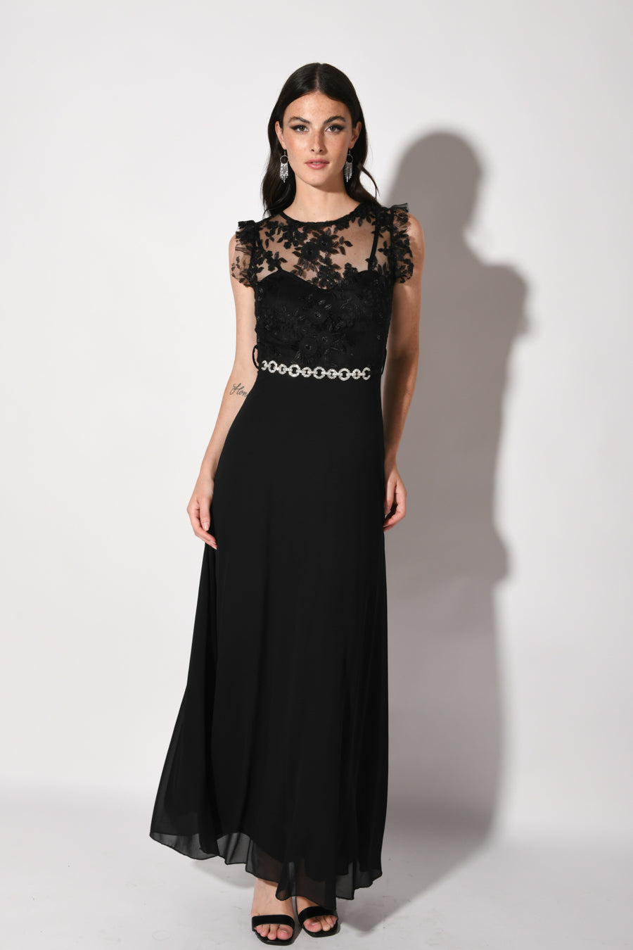 Abito lungo con pizzo e cintura – Nunalie-svizzera