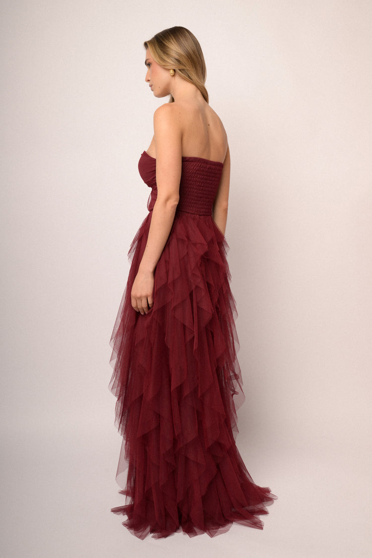 Abito lungo a bustier in tulle rosso