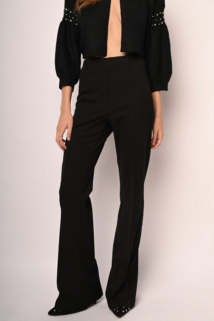 Pantaloni svasati con impuntura