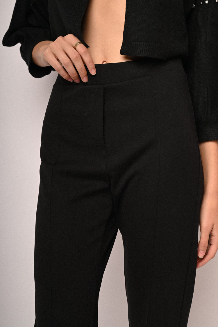Pantaloni svasati con impuntura