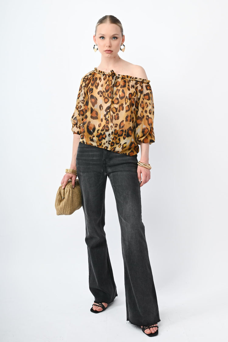 Blusa a stampa leopardata