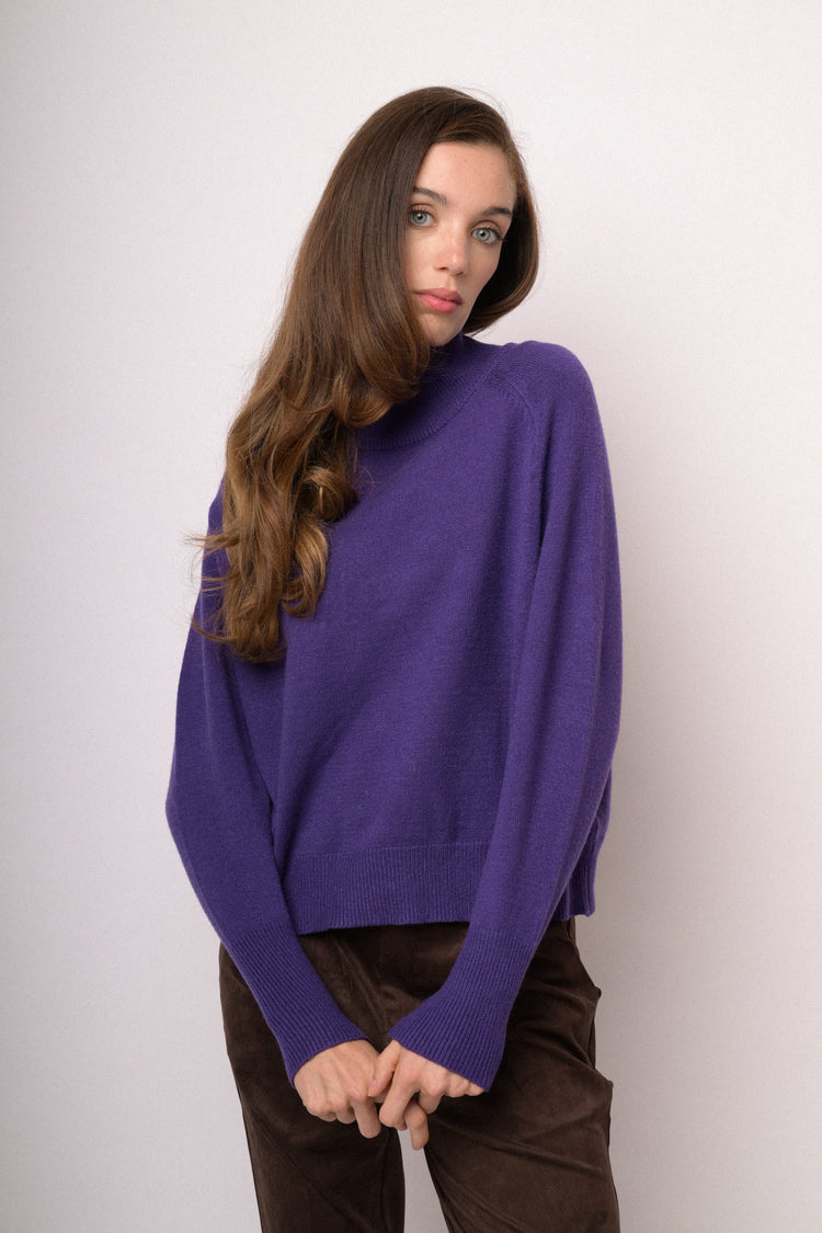 Maglia over a lupetto viola