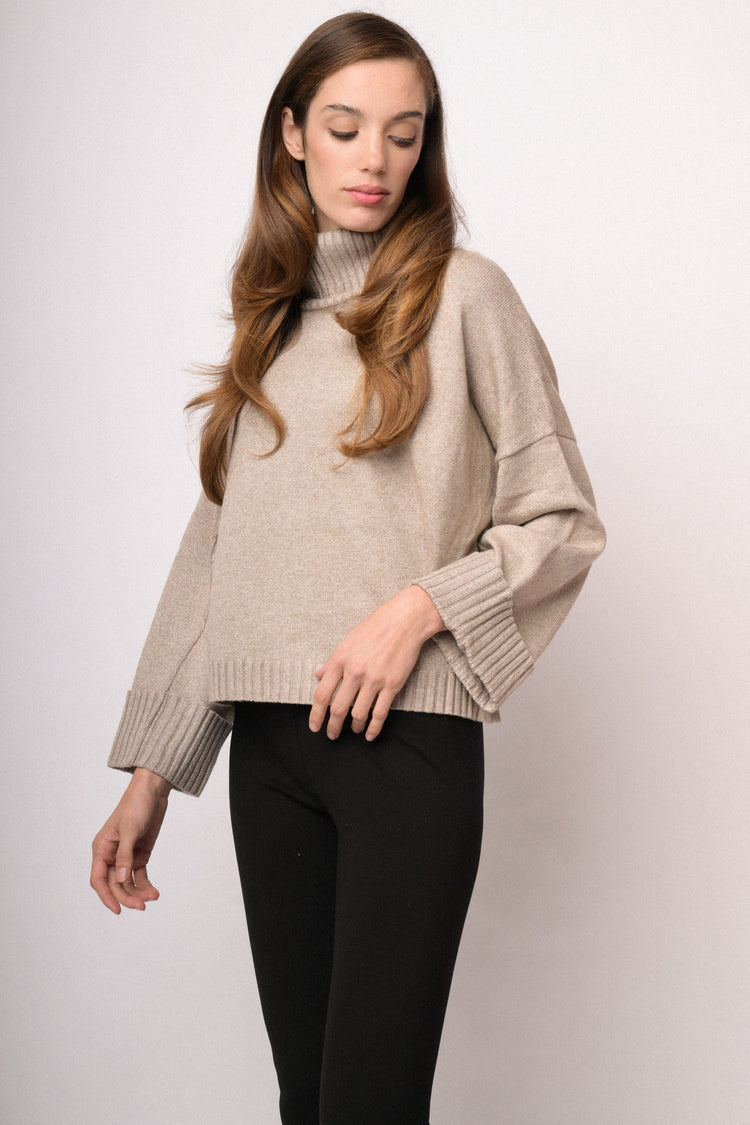 Maglia lurex a collo alto tortora