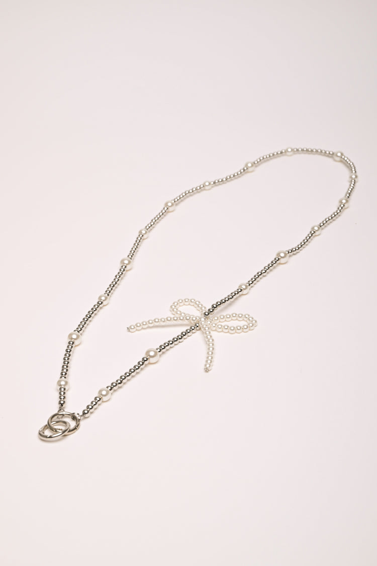 Collana porta-badge con perline e fiocco