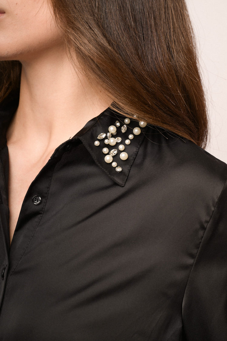 Camicia lucida con strass collo