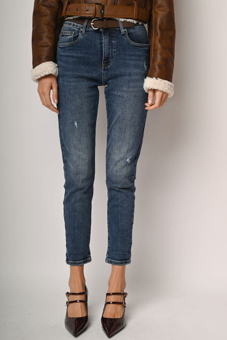 Jeans slim-fit con cintura