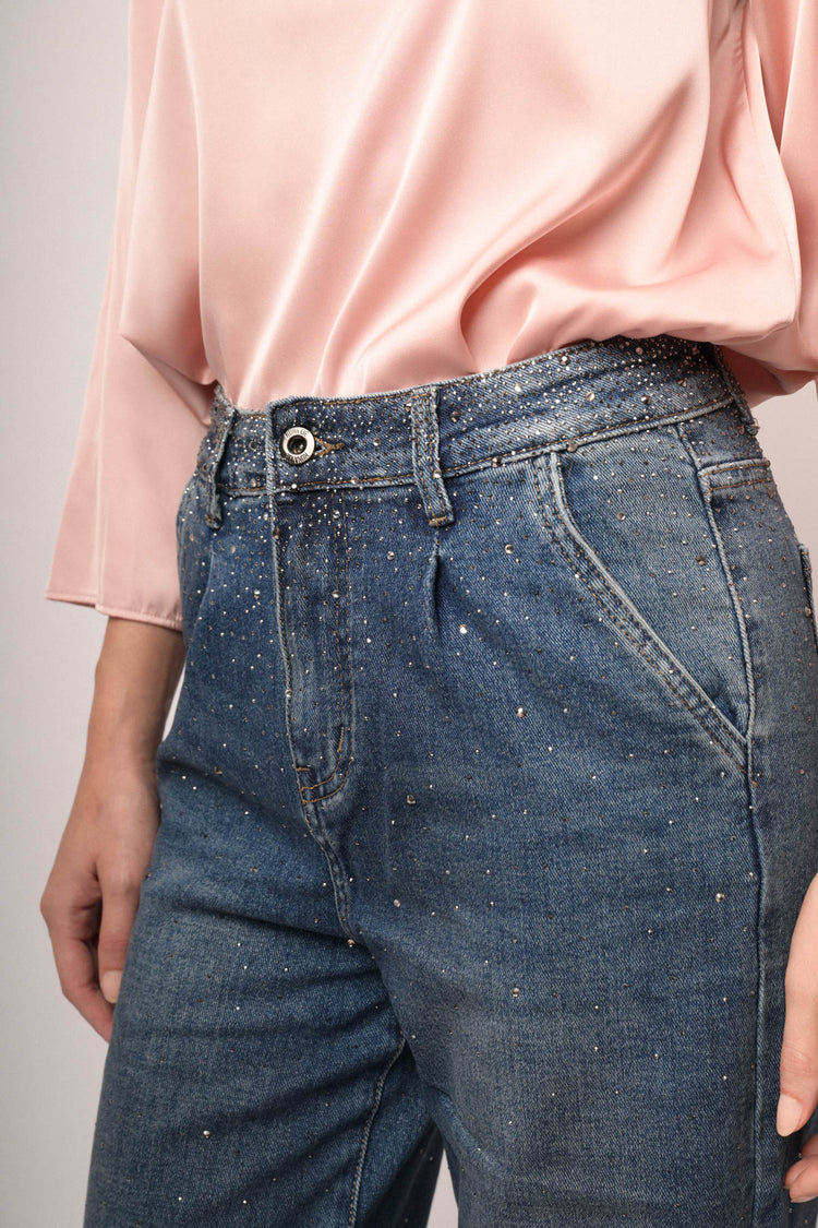 Jeans palazzo con pince e strass