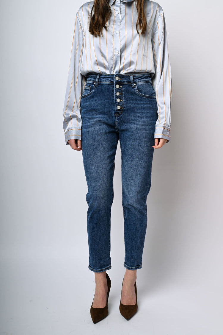 Jeans slim-fit con bottoni