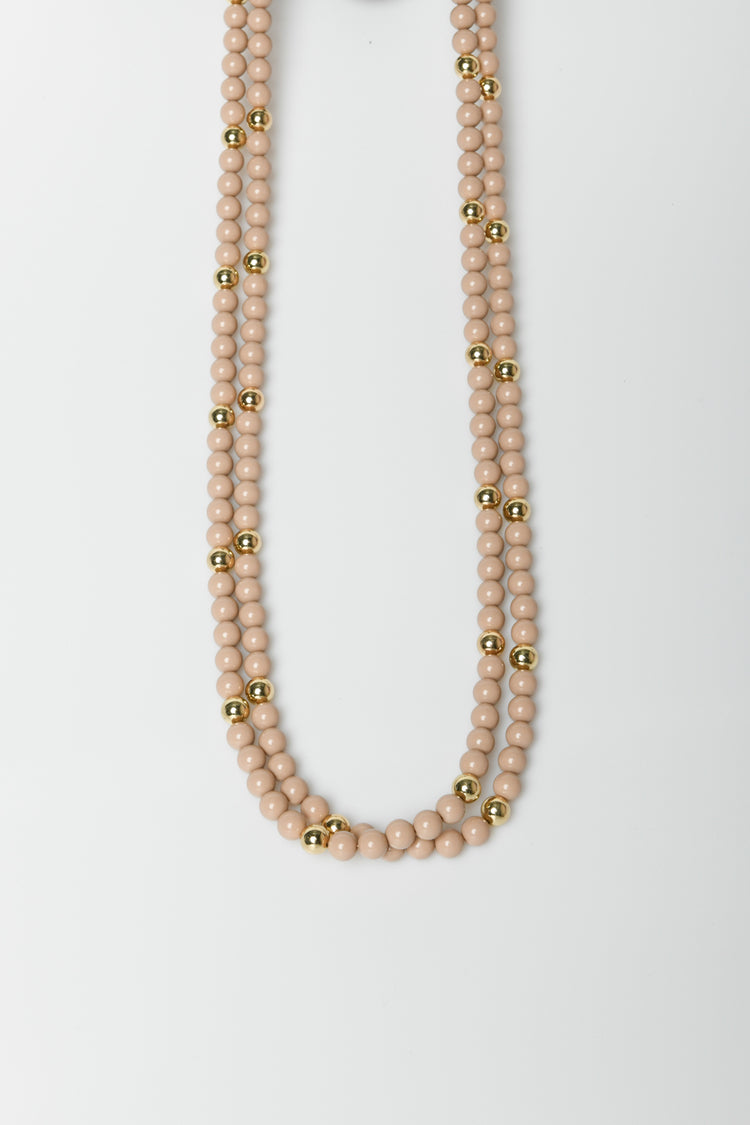 Collana lunga con perle
