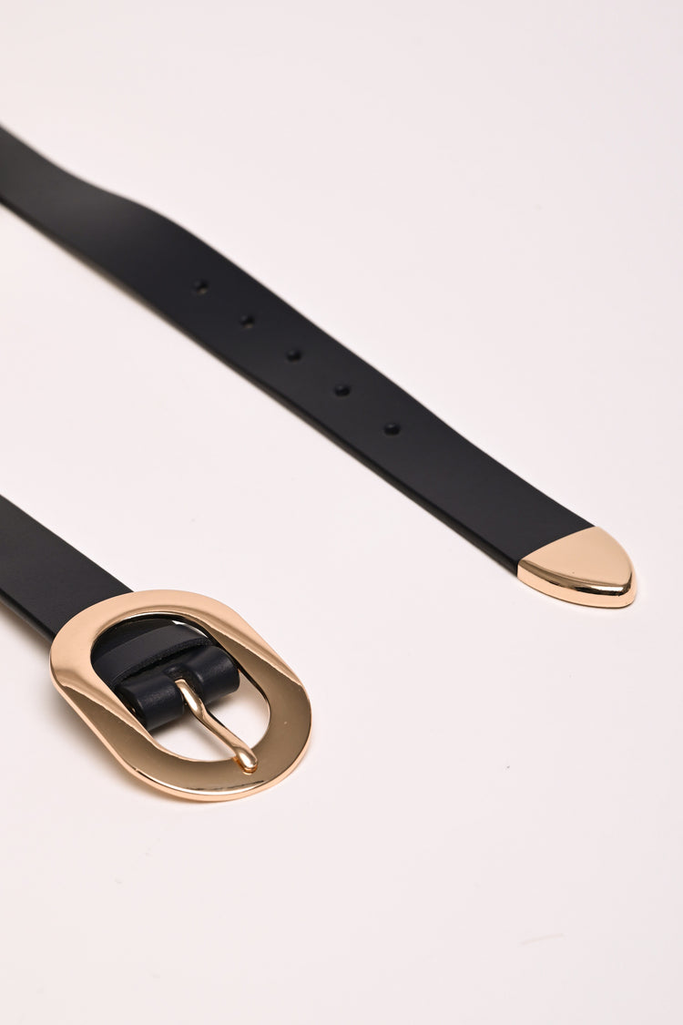 Cintura in pelle con fibbia ovale
