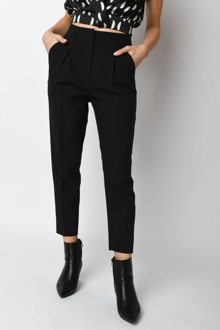 Pantaloni slim-fit con pinces