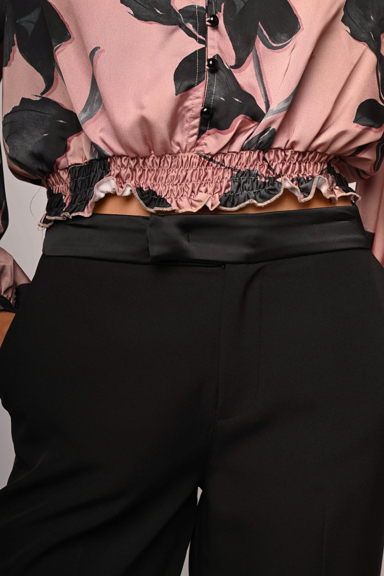 Pantaloni palazzo con cinta in raso