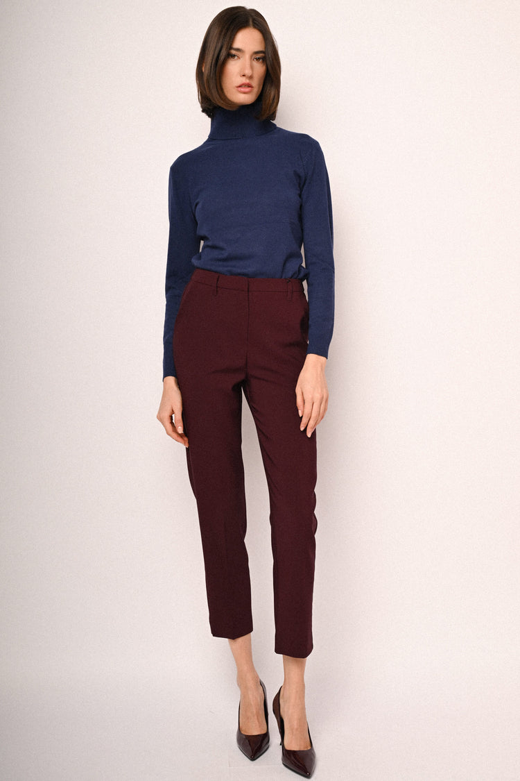 Pantaloni basic con tasche laterali