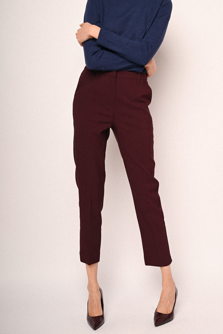 Pantaloni basic con tasche laterali