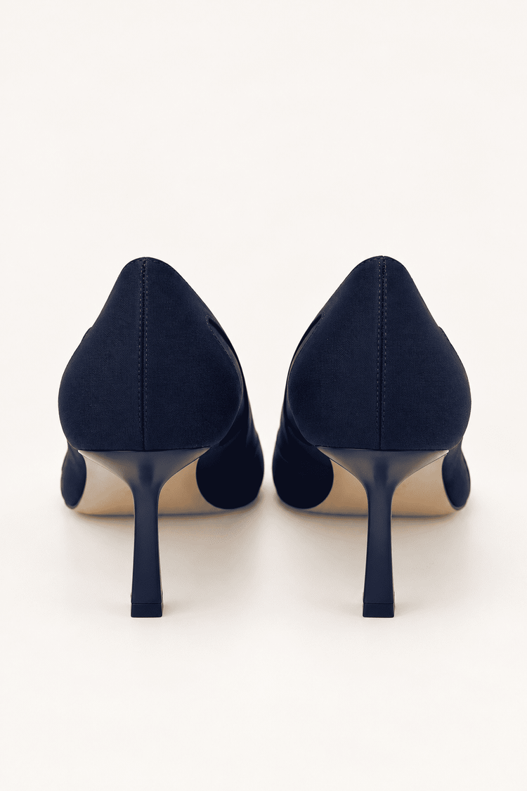 Décolleté blu con inserti in tulle