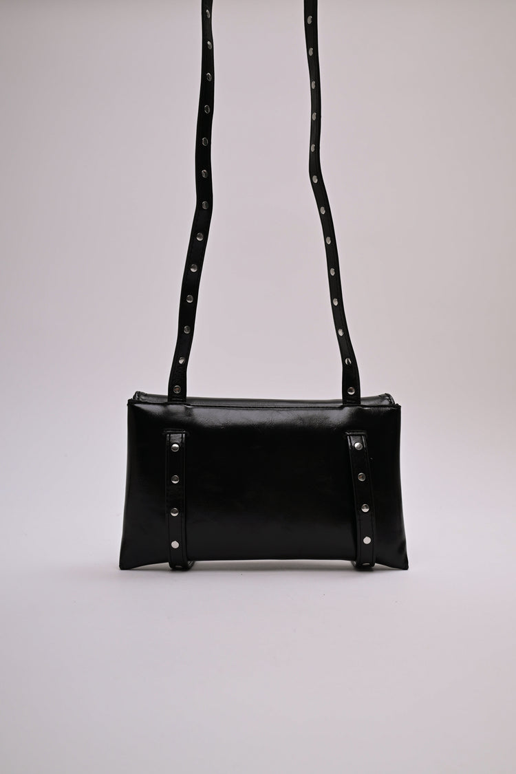 Borsa piccola con borchie decorative