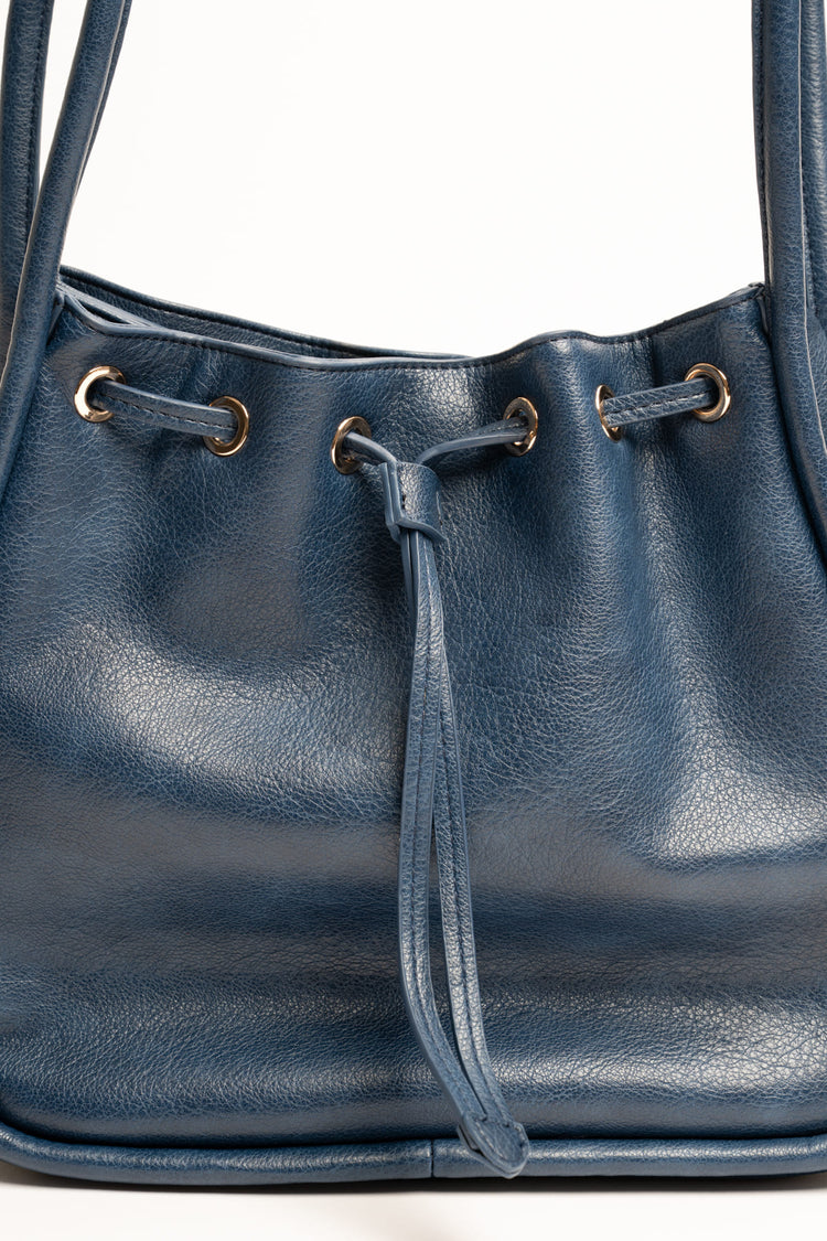 Borsa a secchiello in similpelle blu ottanio