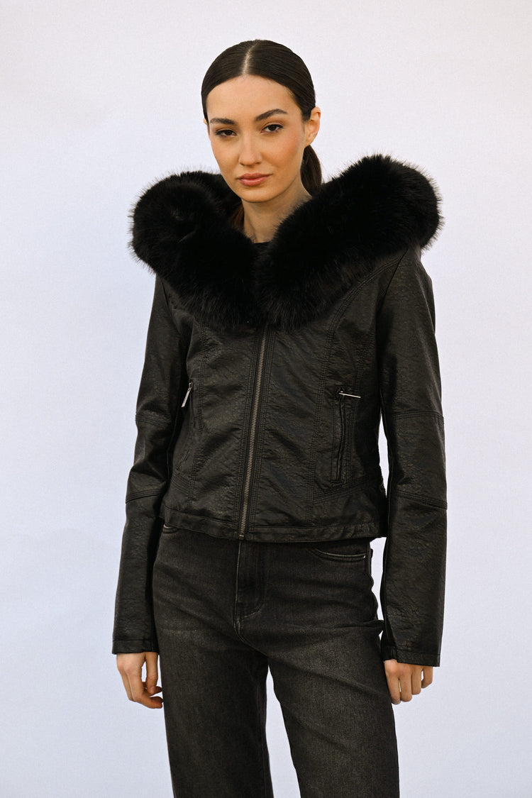 Giacca in similpelle con collo in faux fur