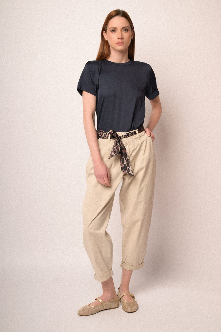 Pantaloni baggy in cotone beige con cintura-foulard