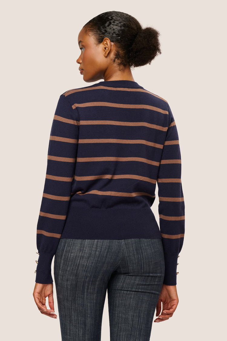 Pull a righe con bottoni ai polsini
