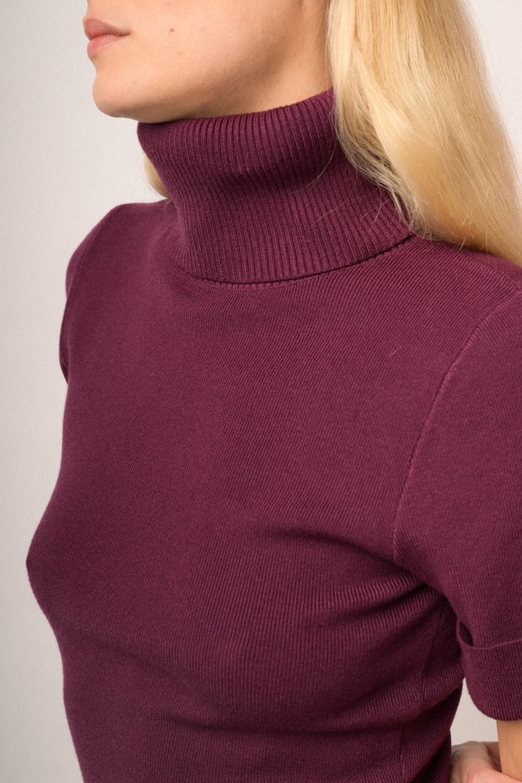 Abito basic collo e maniche corte