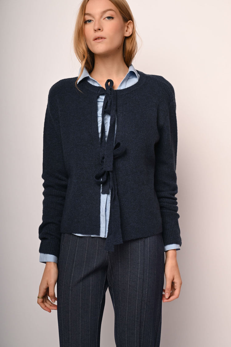 Cardigan con fiocchi da annodare