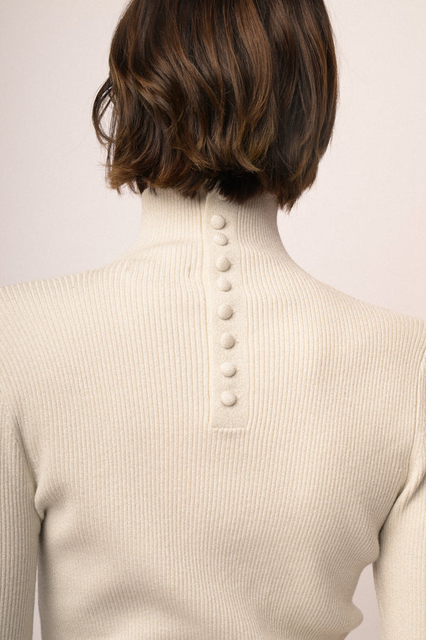 Maglia lupetto con bottoni manica lurex