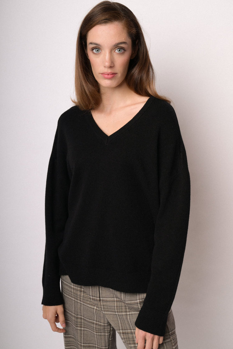 Maglia over con scollo a V nera