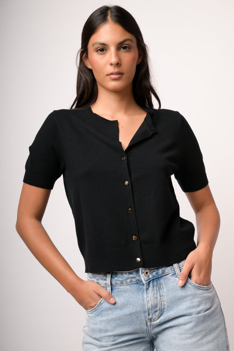 Cardigan maniche corte e bottoni