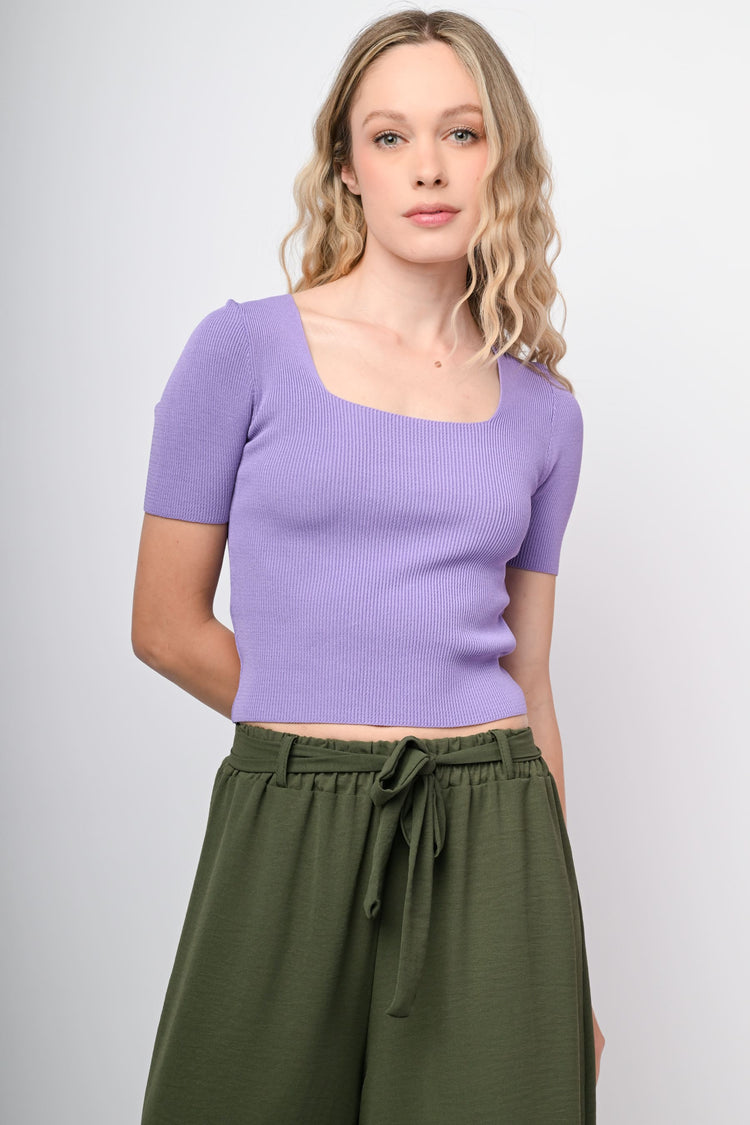 Maglia cropped con scollo quadrato