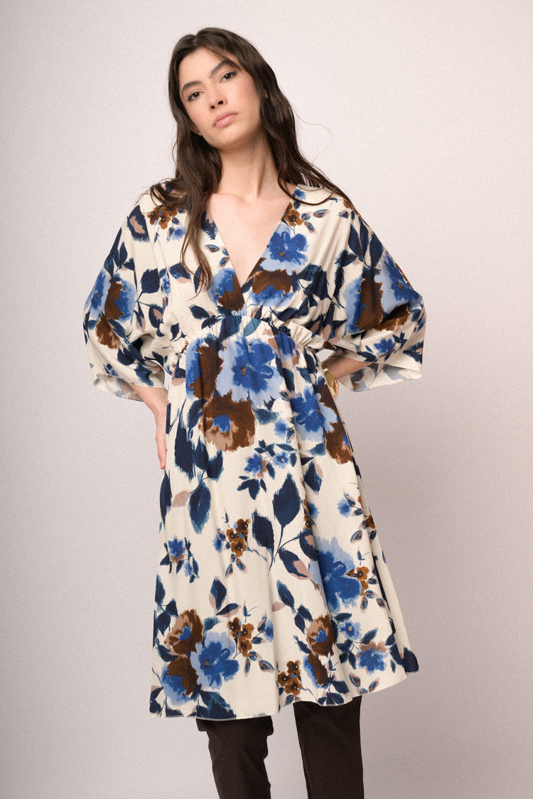Abito corto a kimono con stampa floreale multicolor