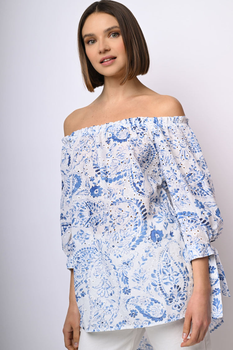 Blusa in pizzo Sangallo con spalle scoperte