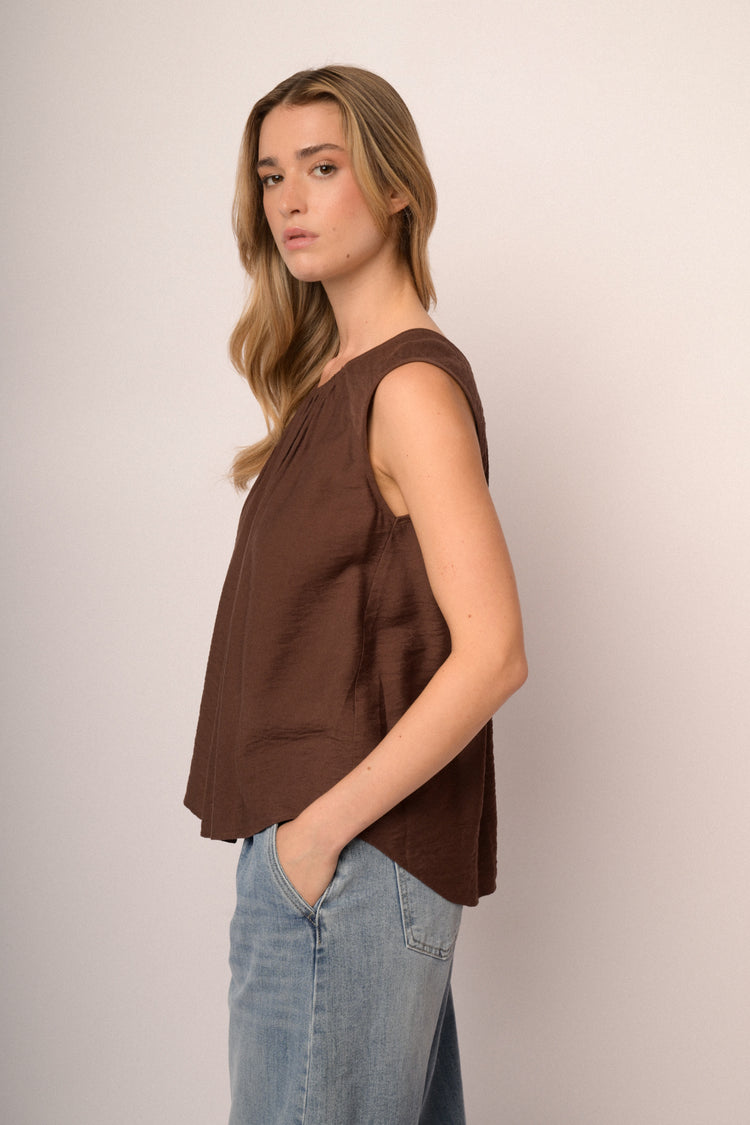 Top basic con drappeggi cioccolato
