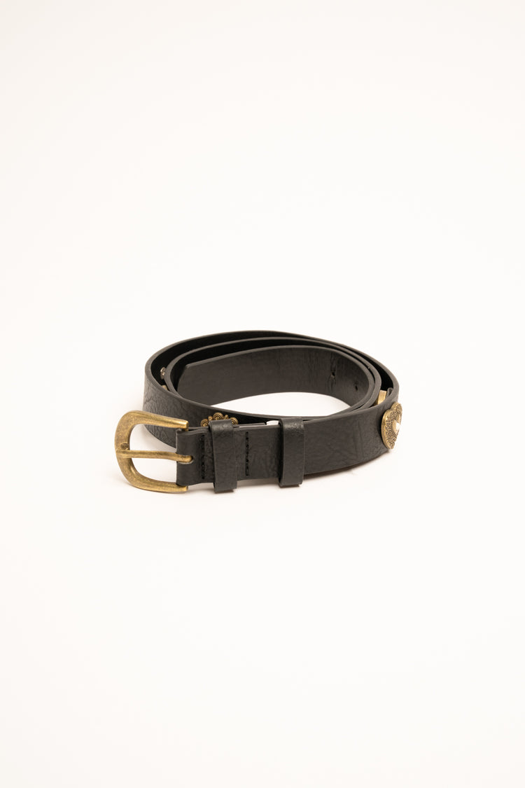 Cintura in similpelle nera con decorazione a cuori