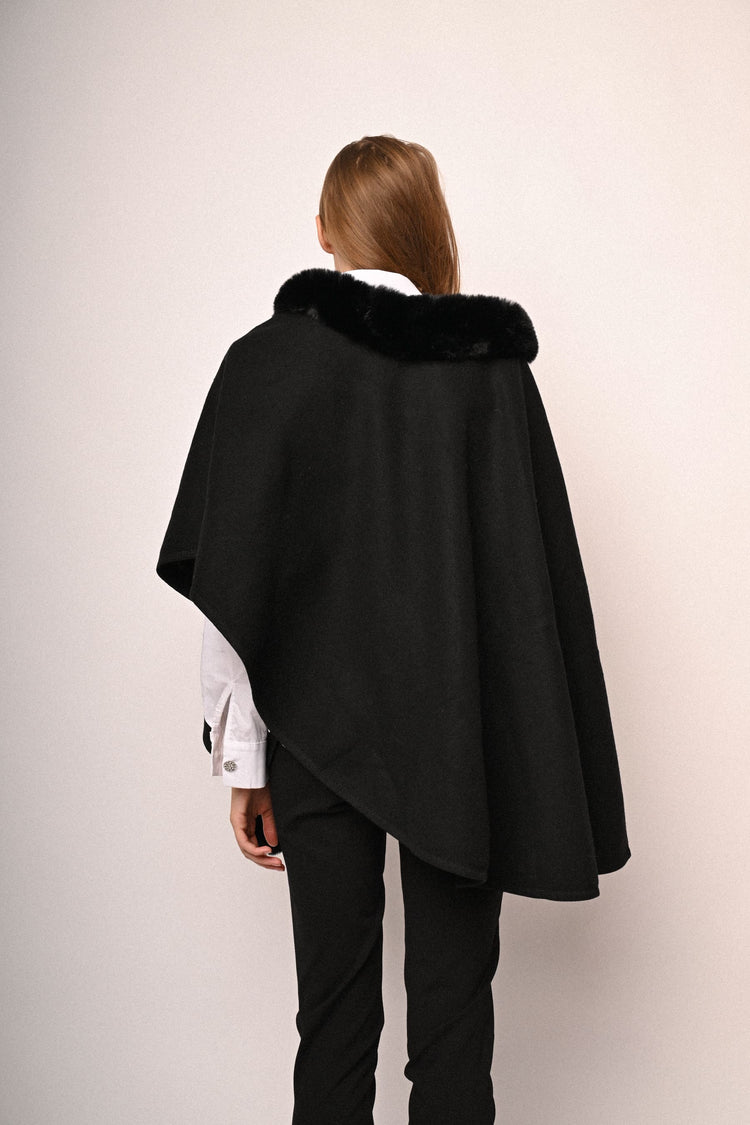 Mantella con collo in faux fur