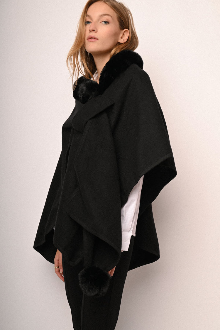 Mantella con collo in faux fur