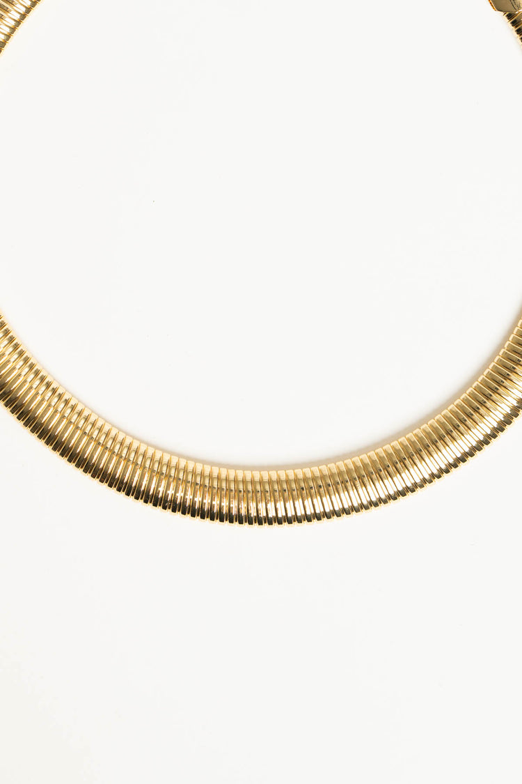 Collana rigida