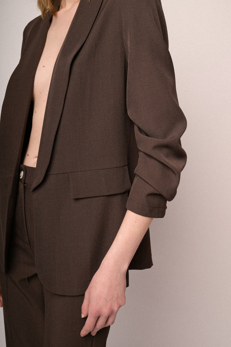 Giacca con manica arricciata