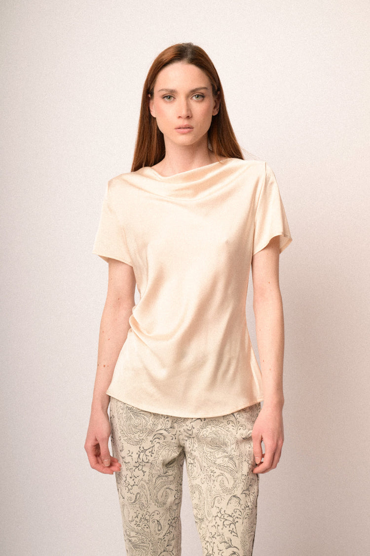 T-shirt drappeggiata in raso beige