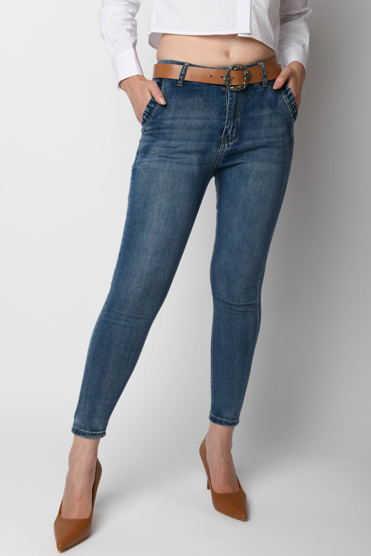 Jeans skinny con cintura